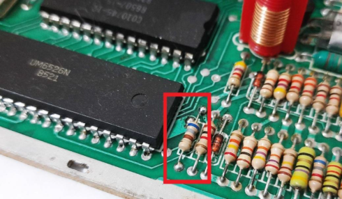 Resistor R234 Instalado (680 Ohms)
